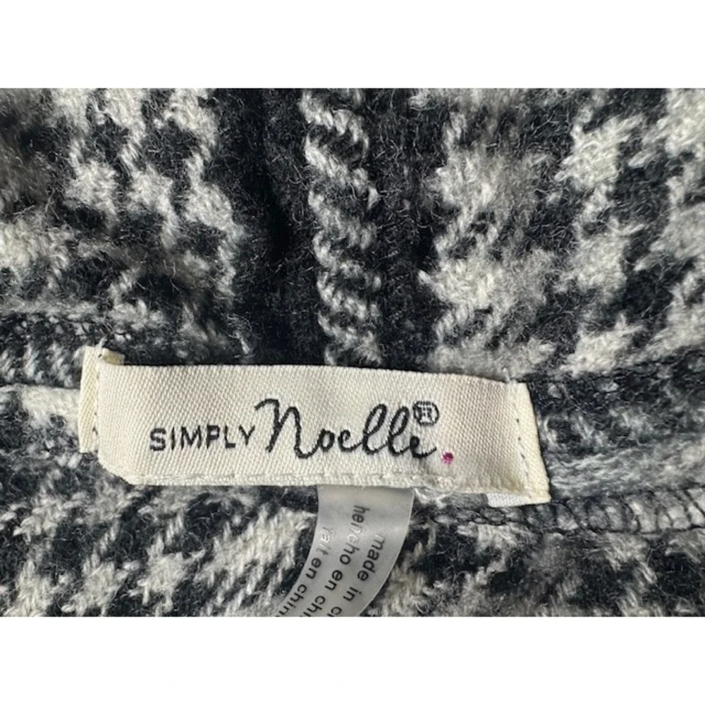 Wrap One Size‎ Fits All Hooded Plaid
